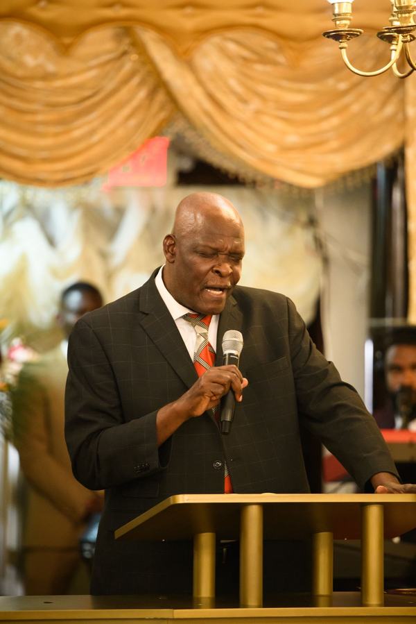 Church gathering and worship, photo 1